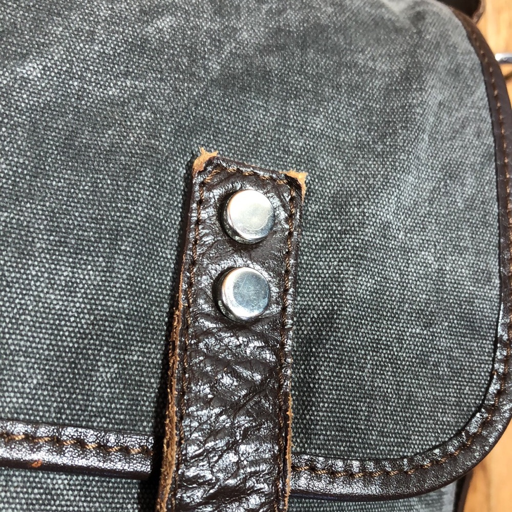 Sundance Black and Brown Satchel - Picture 9 of 16